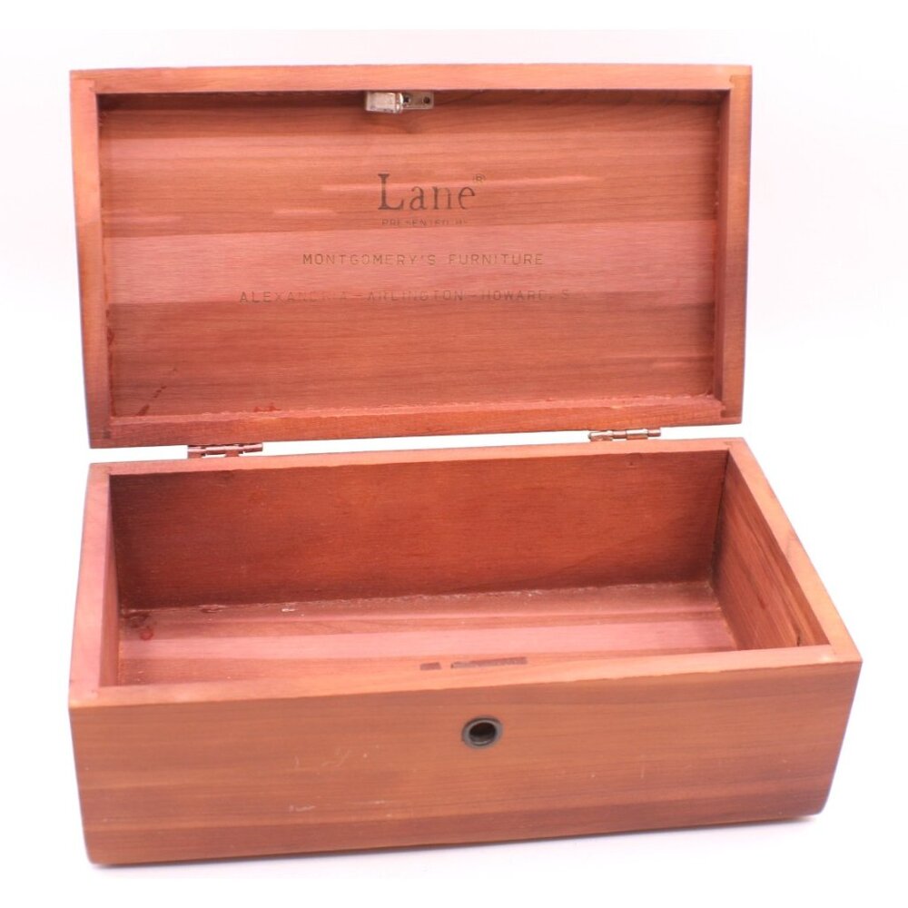 Lane Cedar Chest Small Trinket Jewelry Wooden Montgomerys Furniture No Key Vtg
